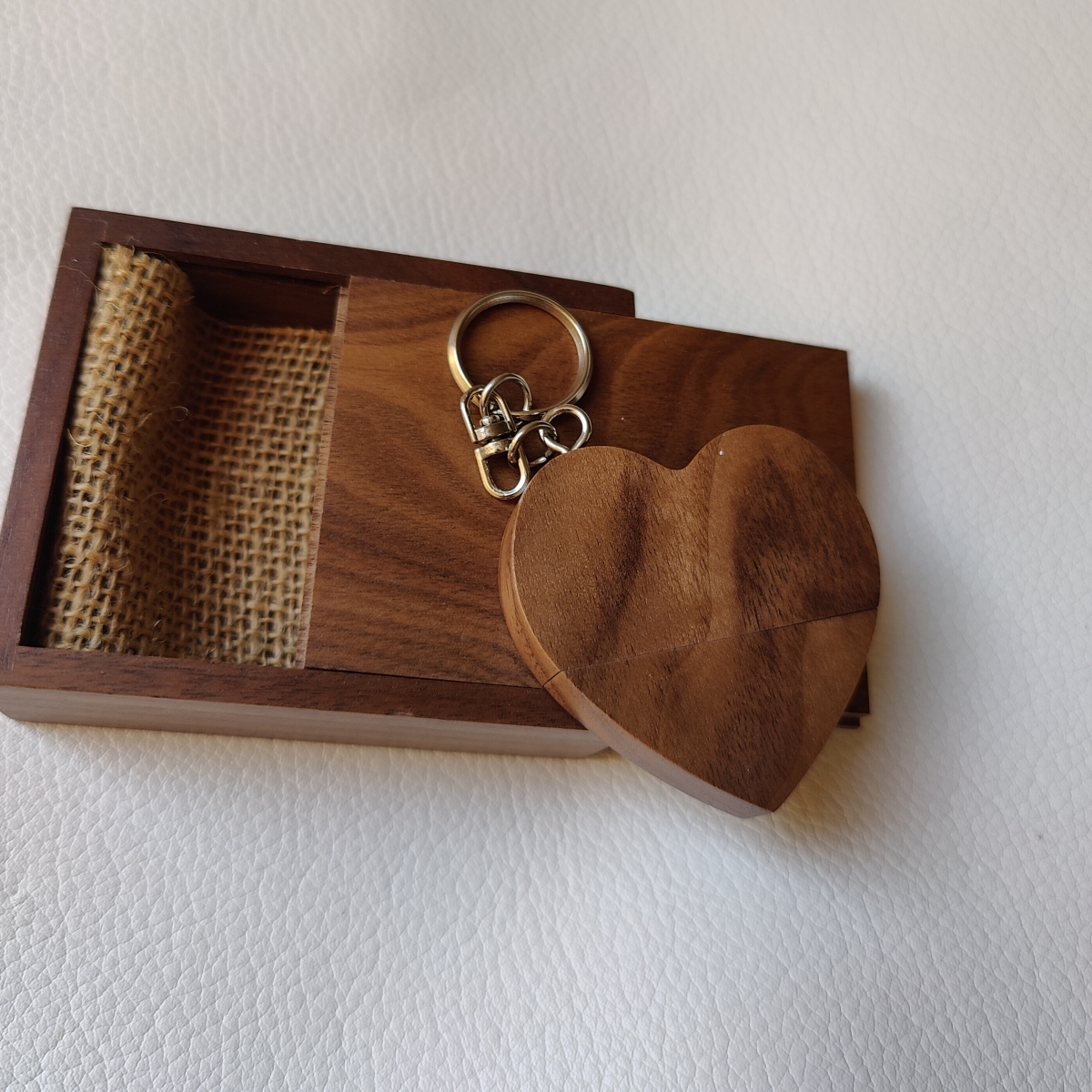 Clé USB (32G) en bois avec boîte personnalisé – Image 2